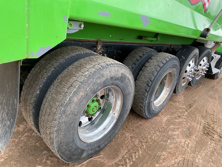 2015-kenworth-t800-image-26