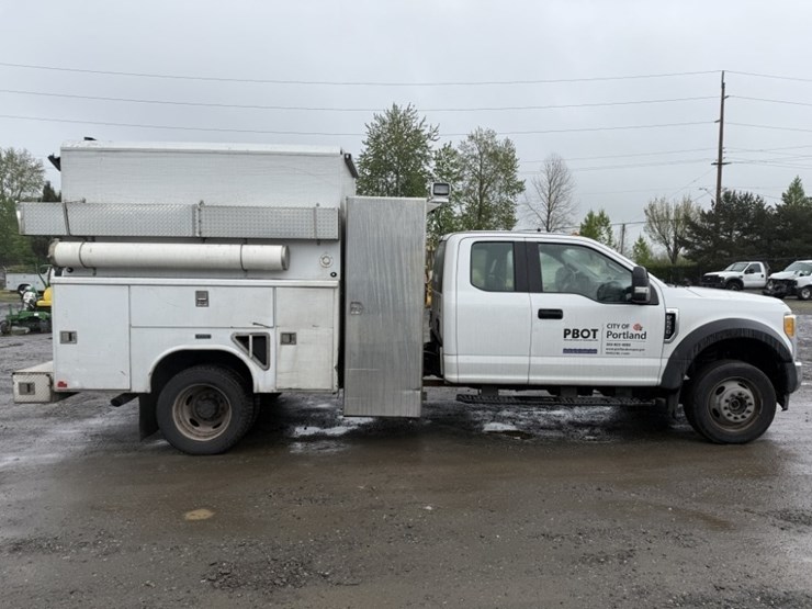 2017-ford-f550-sd-image-3