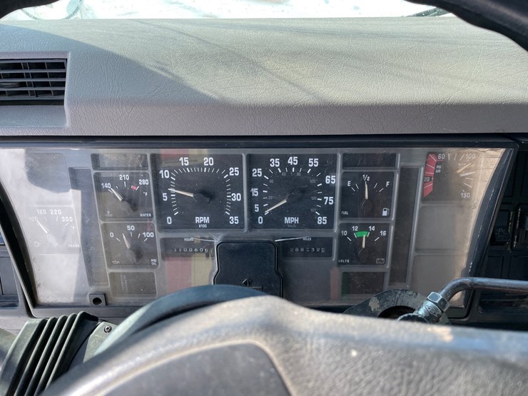 2000-international-4700-image-37