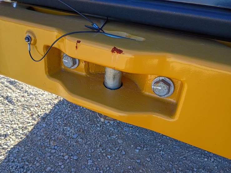 2023-caterpillar-910-image-72