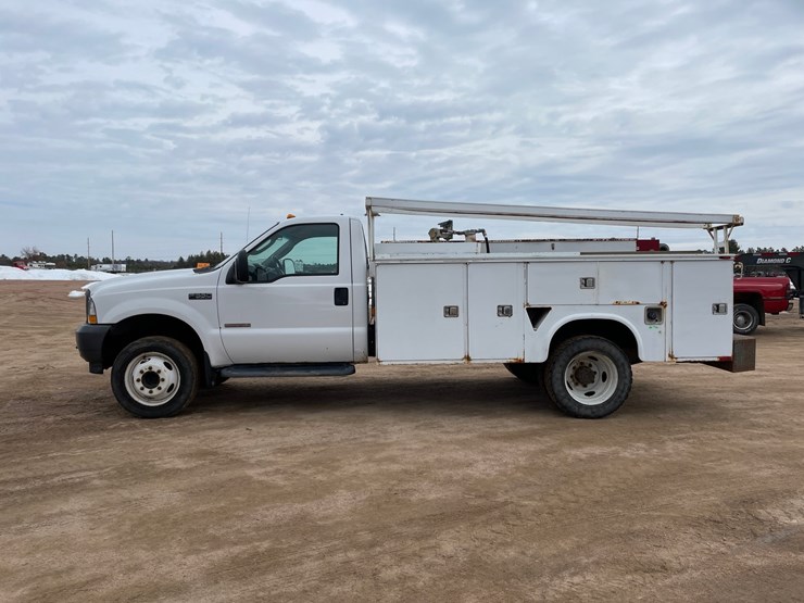 2004-ford-f550-image-2