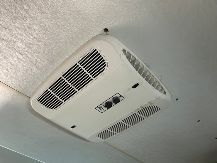 2009-ford-e450-image-50