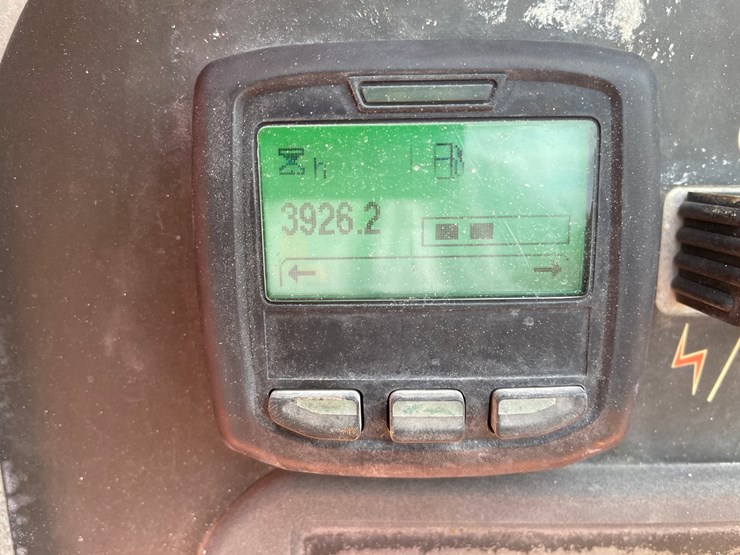 2016-jlg-400s-image-28