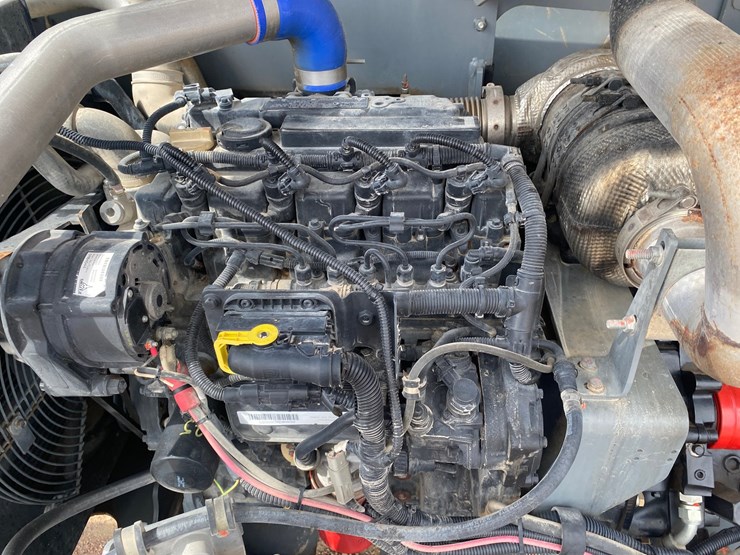 #1306-•-2018-skyjack-8,000lb-telehandler-image-41