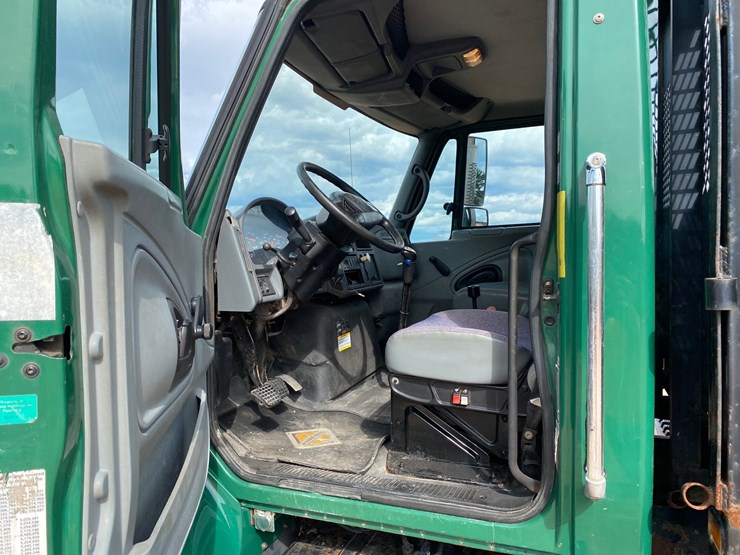 2003-international-7400-image-35