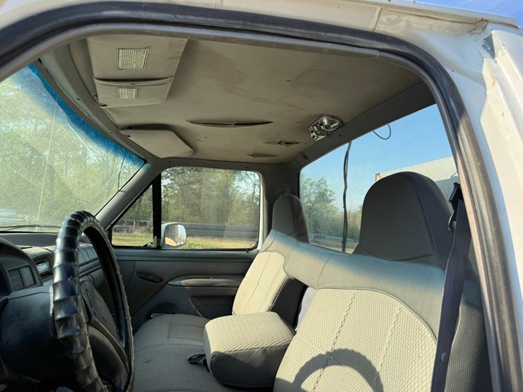 1995-ford-350-image-36