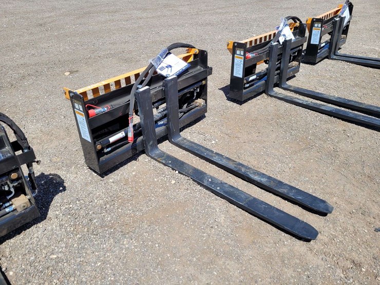 wolverine-pfa-11-3300g-pallet-fork-hydraulic-adjustable-image-3