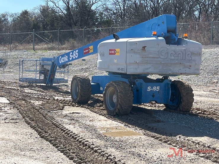 2013-genie-s85-image-1