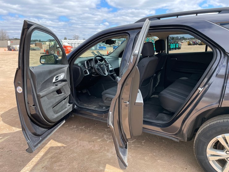 2016-chevrolet-equinox-lt-image-27