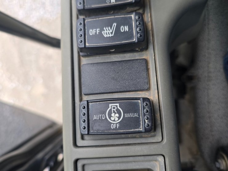 2014-deere-160g-lc-image-82