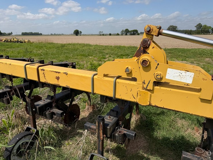 2000-landoll-2000-image-37