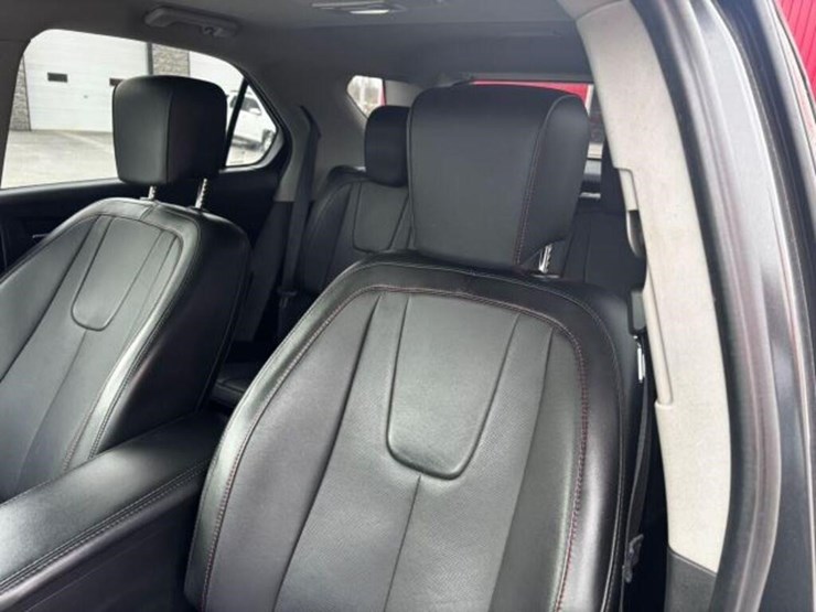 2017-chevrolet-equinox-image-23