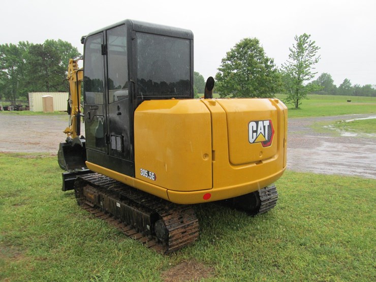 caterpillar-305.5-image-4