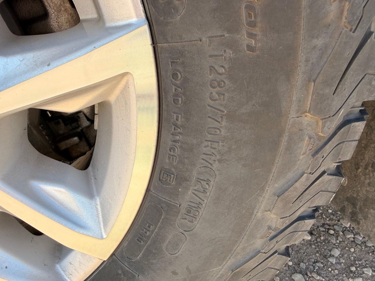 2022-chevrolet-silverado-2500-image-31