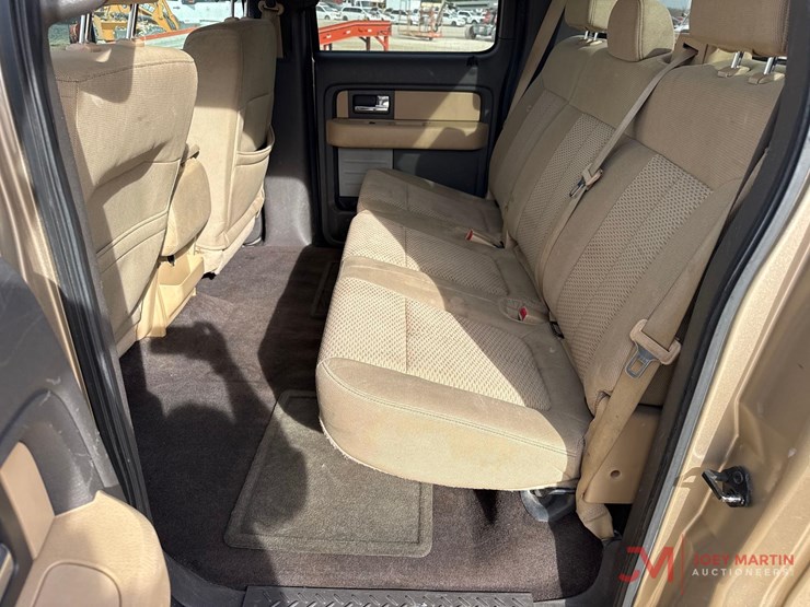 2014-ford-f150-xlt-image-16