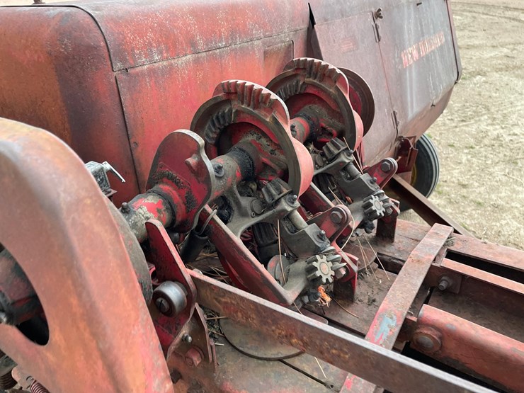 new-holland-68-image-13