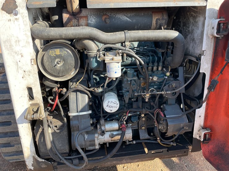2005-bobcat-t300-image-27