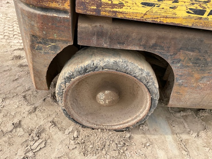 #1145-•-hyster-lp-forklift-image-27