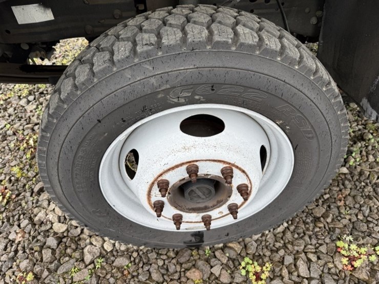 2000-ford-f450-image-16