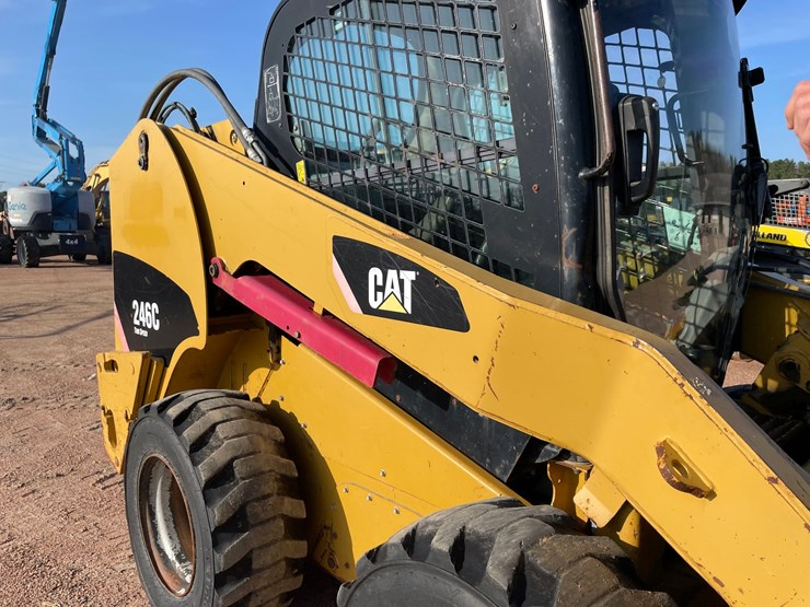 caterpillar-246c-image-22