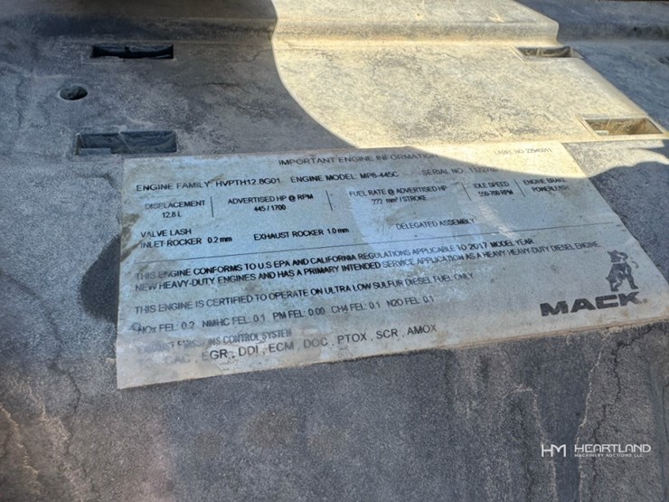 2018-mack-granite-gu713-image-58