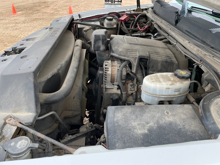 2011-chevrolet-3500-image-61