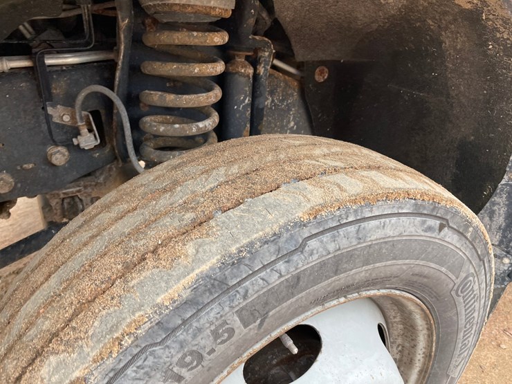 2012-ford-f550-image-27