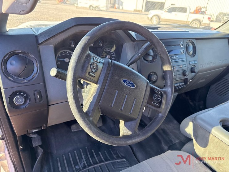 2015-ford-f250-xl-image-16