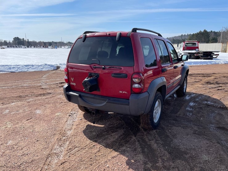 2005-jeep-liberty-image-7