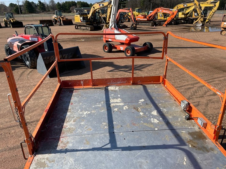 2015-jlg-4394rt-image-37