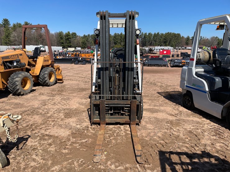 #1133-•-unicarriers-lp-forklift-image-7