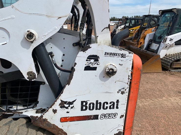 2014-bobcat-s590-image-22