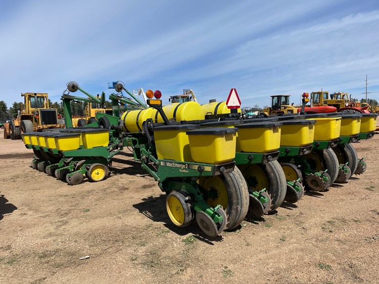 john-deere-7200-image-7