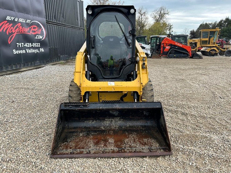 2019-caterpillar-232d-image-7