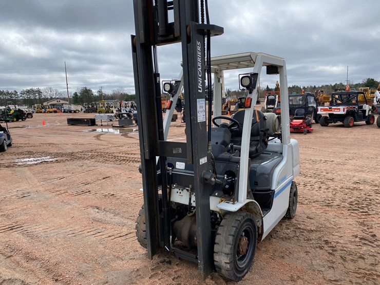 #1163-•-unicarriers-3,450-lbs-lp-forklift-image-36