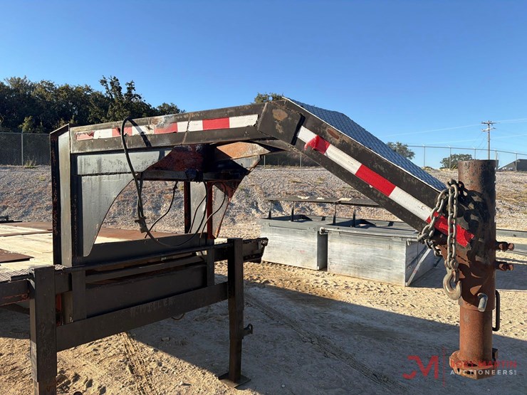 25'-gooseneck-trailer-image-6