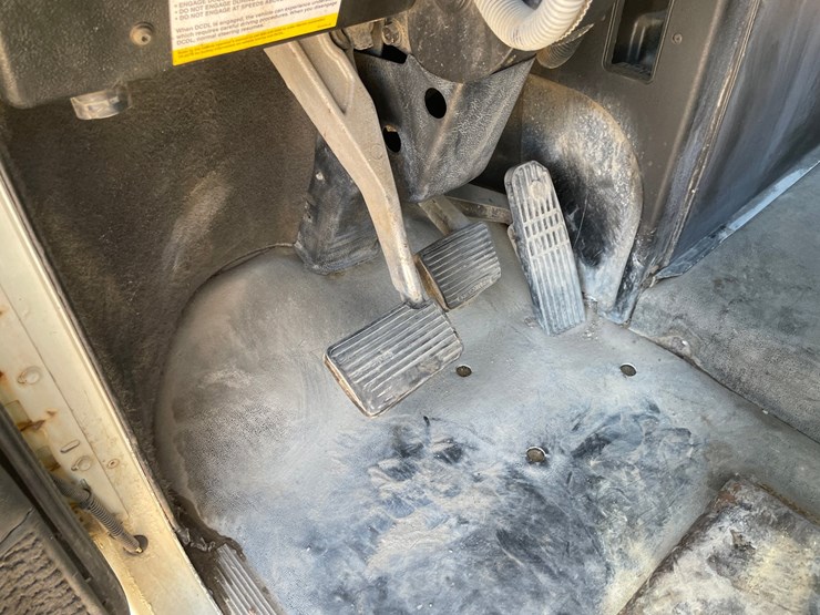 2007-freightliner-fld120-image-41