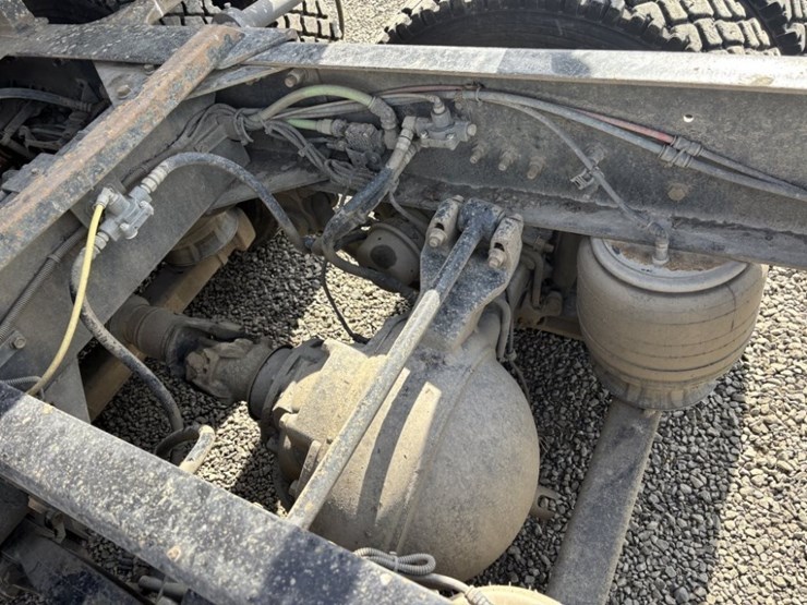 2023-international-hx520-image-24