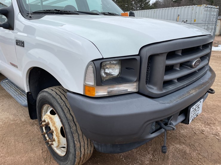 2004-ford-f550-image-9