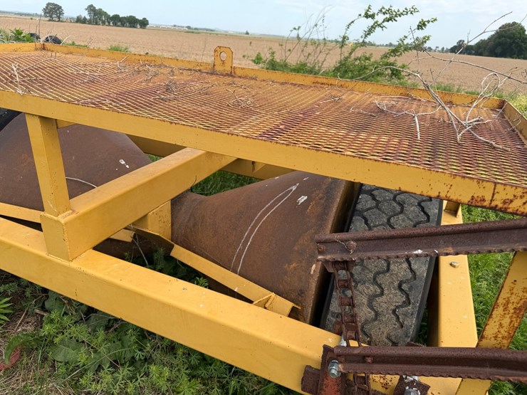 #46918-•-levee-packer-image-13
