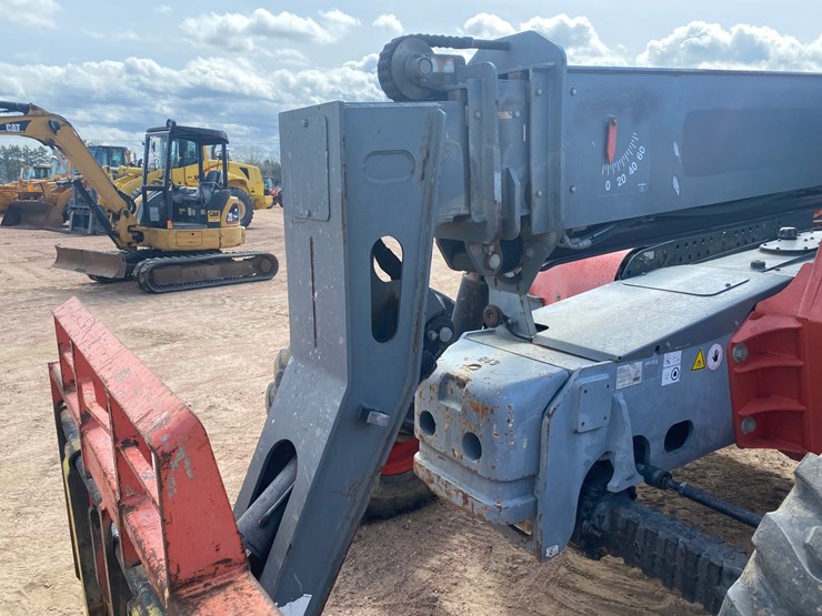 #1306-•-2018-skyjack-8,000lb-telehandler-image-18