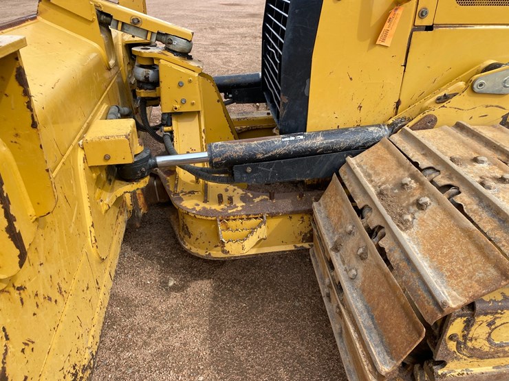 2016-caterpillar-d5k2-lgp-image-18