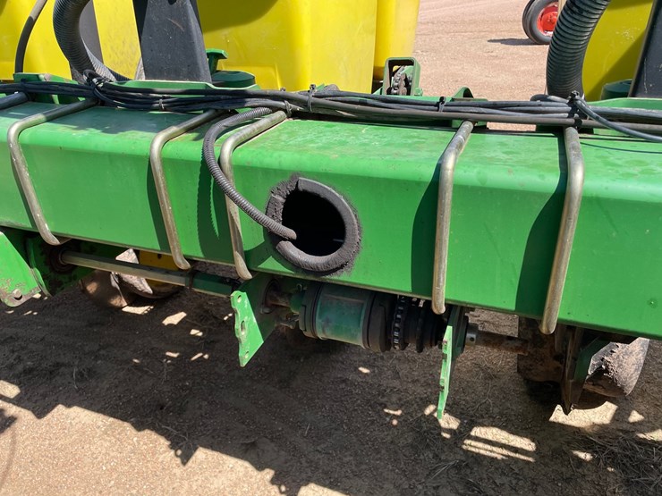 john-deere-7200-image-56