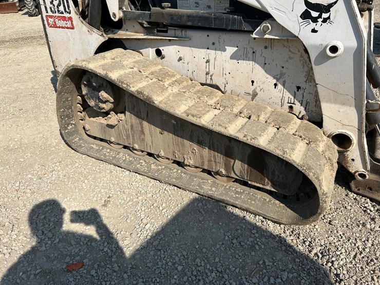 bobcat-t320-image-11