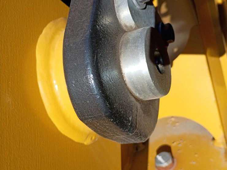 2023-caterpillar-910-image-60