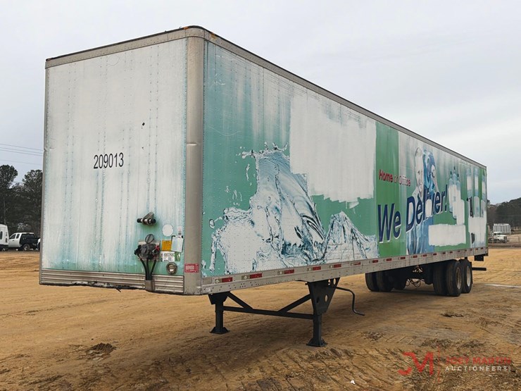 2009-utility-53'-image-6