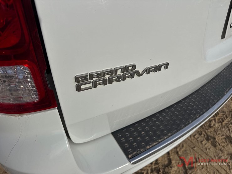 2014-dodge-grand-caravan-image-8