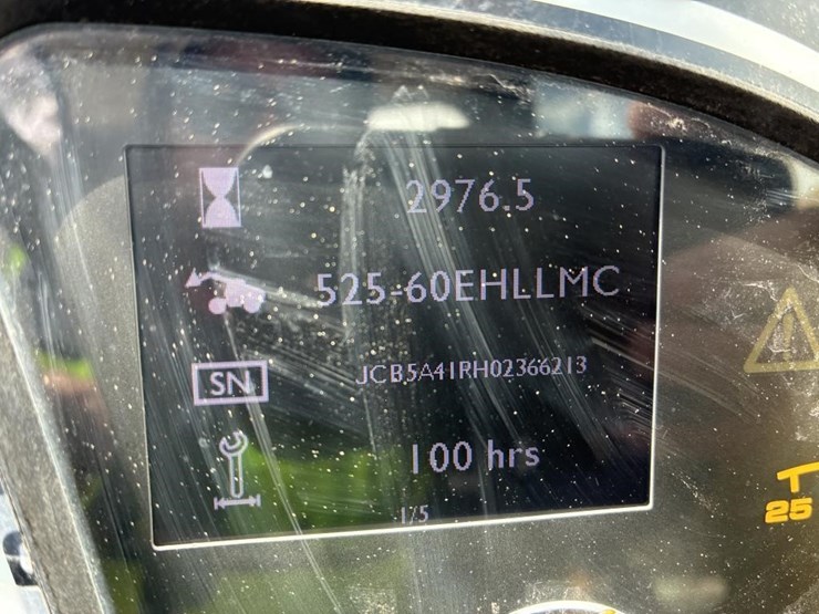 2015-jcb-525-image-16