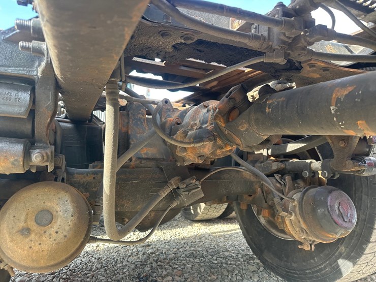 2002-mack-ch613-image-48