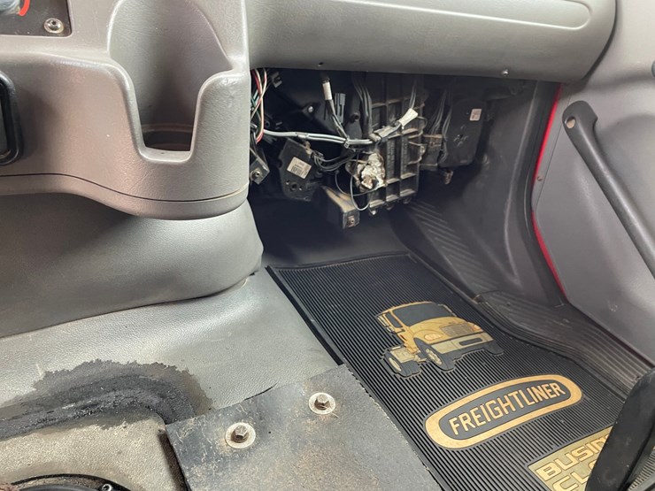 2005-caterpillar-c13-image-58